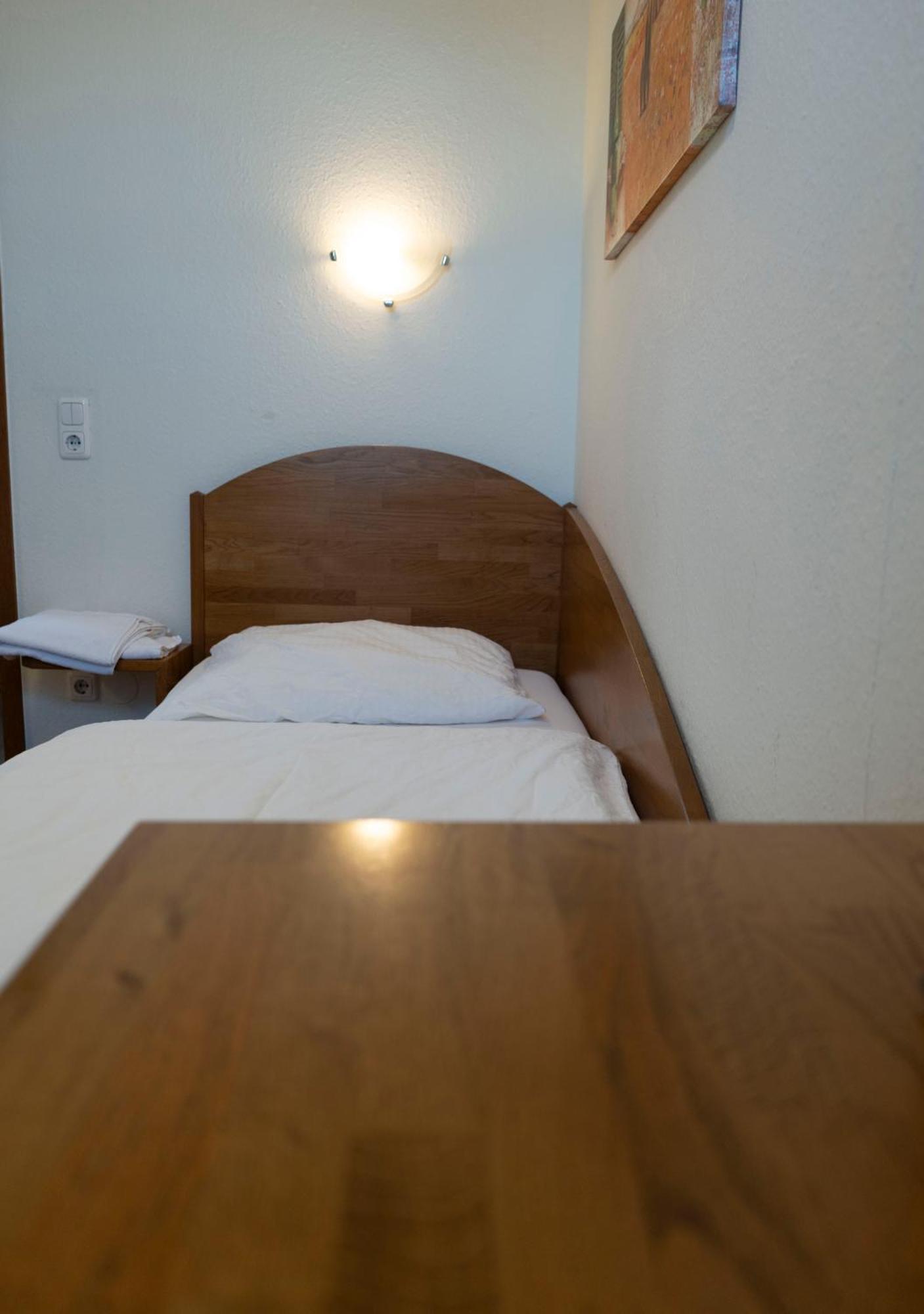 Gaststaette Zur Eiche Hotel Hanover Exterior photo